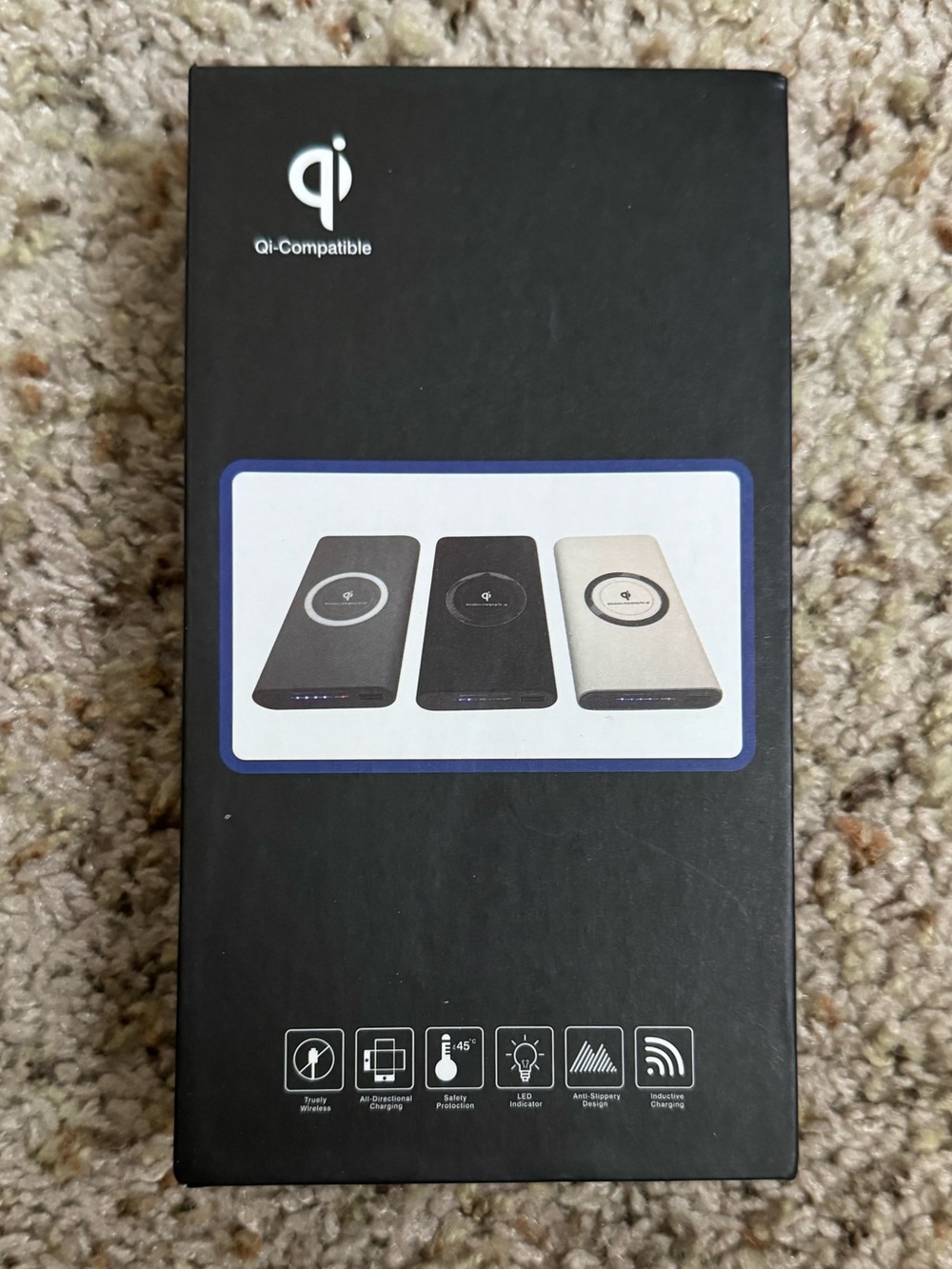 Qi-Compatible Wireless Charging Power Bank - Black